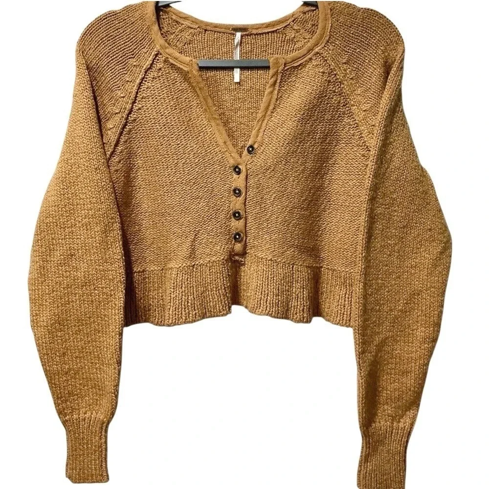 Free People Sweetheart Henley Cropped V-Neck Tan Camel Boho Sweater XS $128‎ NWT